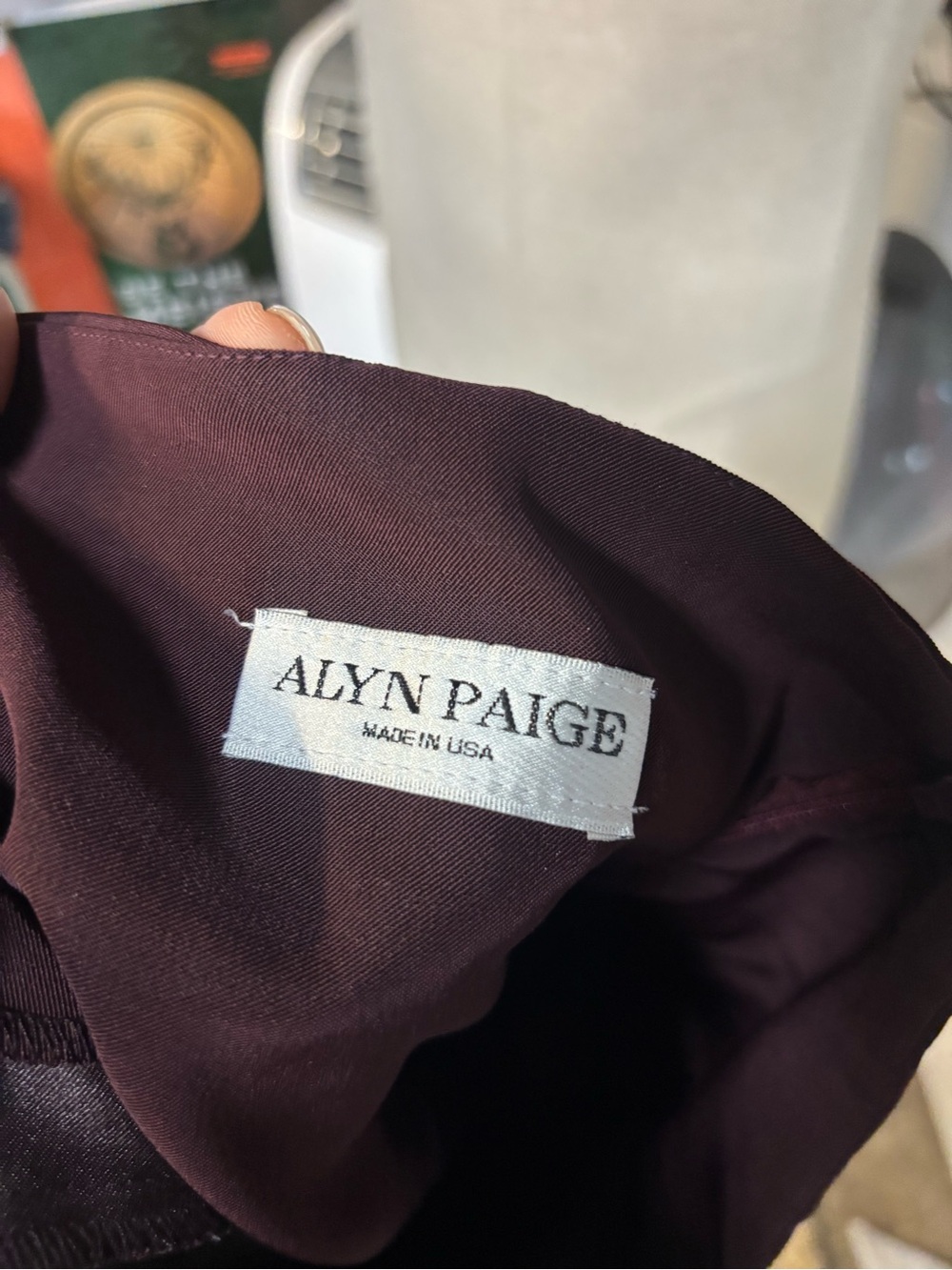 Alyn Paige Sleeveless Wine Midi Sheath Dress - Picture 3 of 3